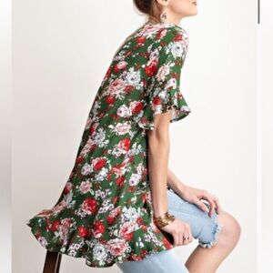 Easel Red and Green Ruffled Tunic Top S/S NEW!